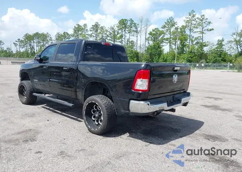 2019 Ram 1500 Big Horn/Lone Star z USA, uszkodzony, nr VIN 1C6SRFFT4KN856756